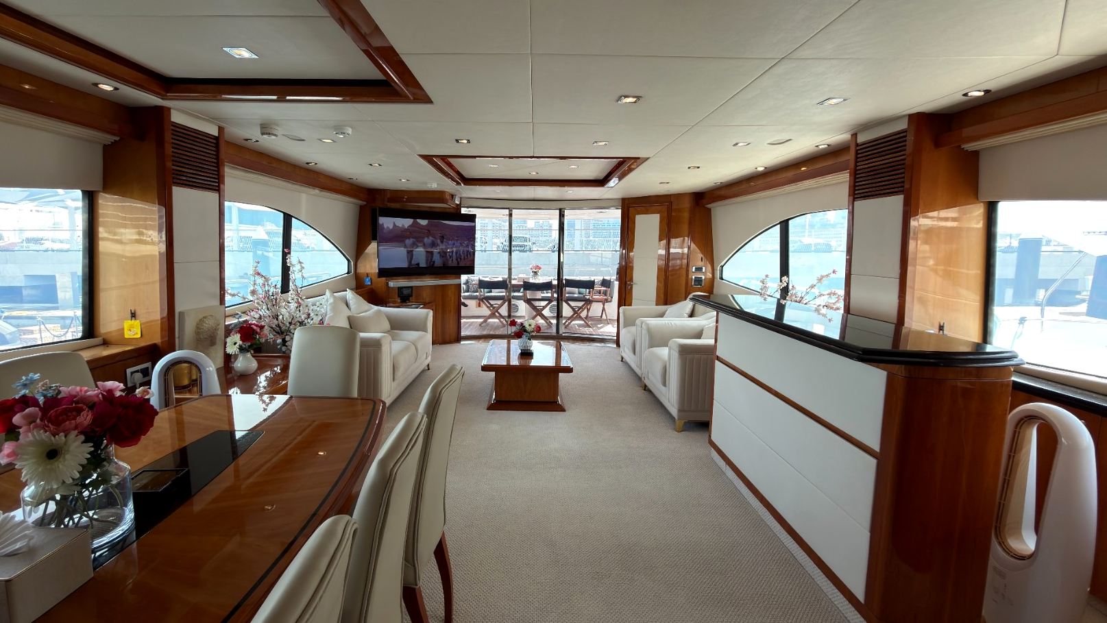 Sunseeker Aarna yacht, image 9