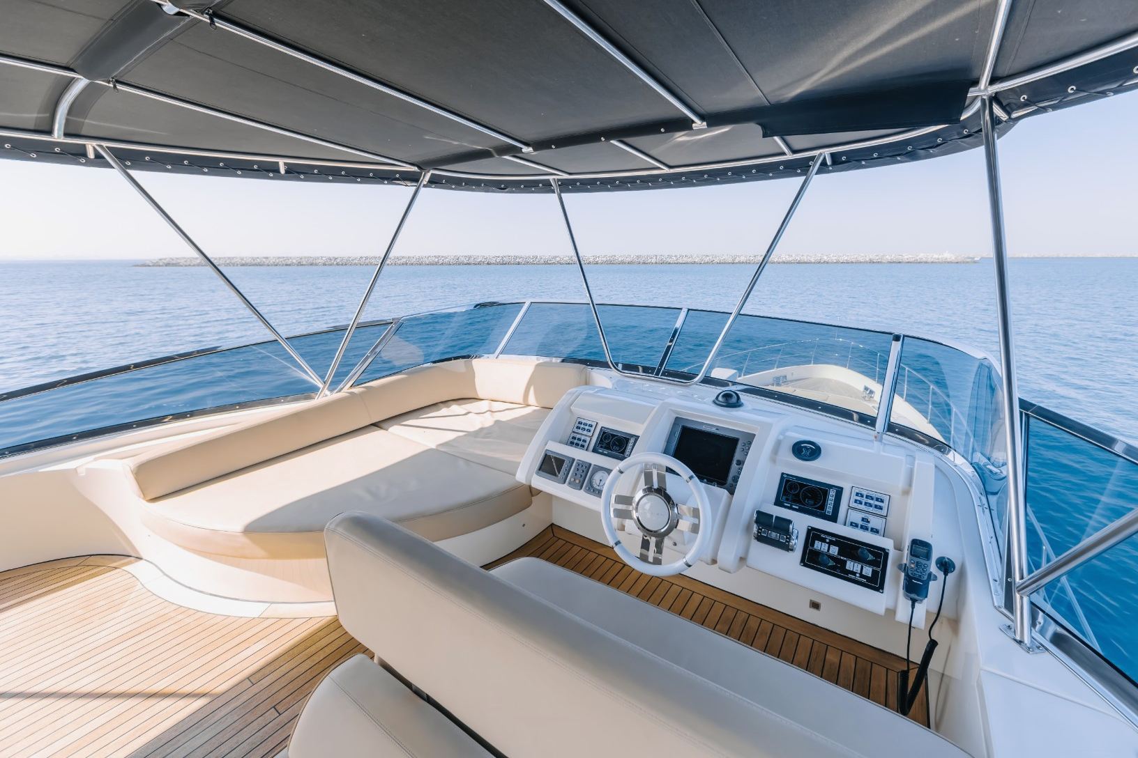 Azimut Viktoria yacht, image 6