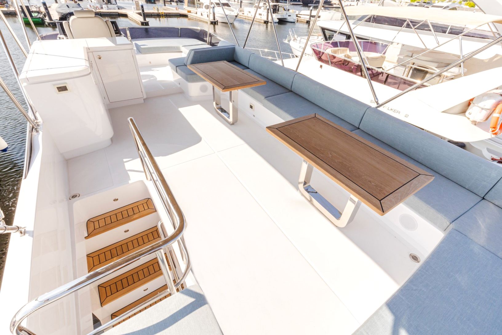 Sky Walker Fly X53 Sport yacht, image 11