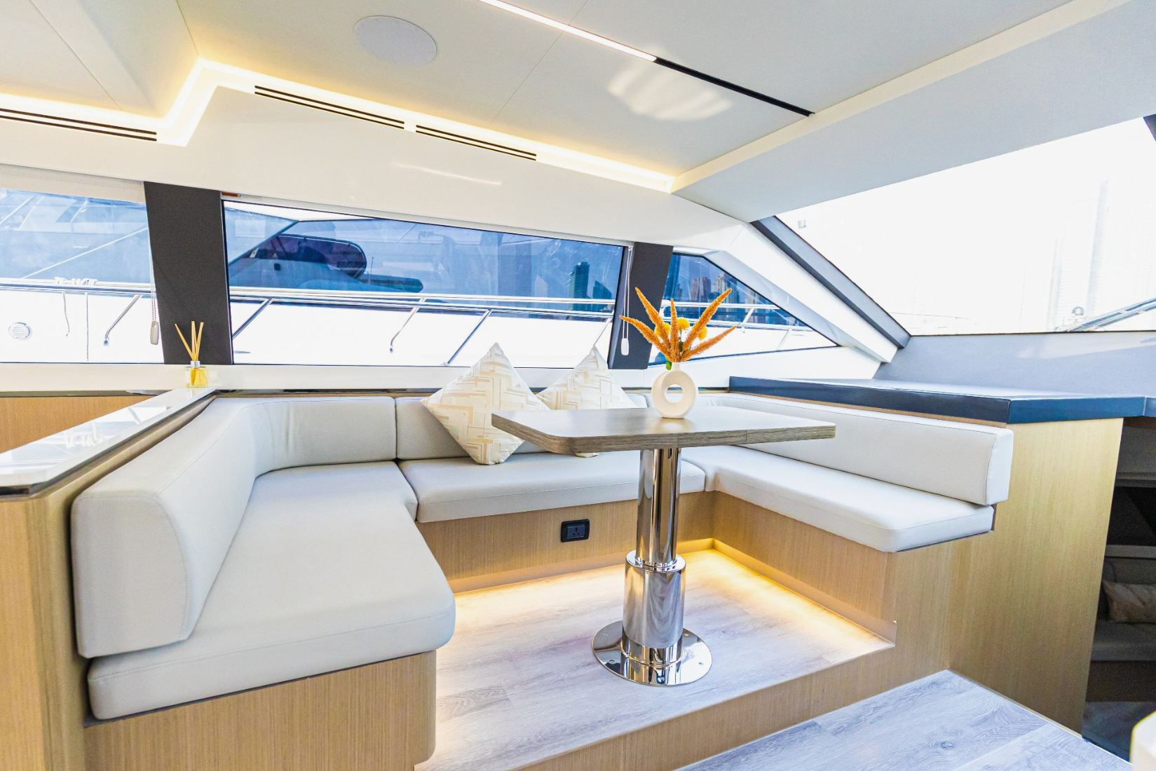 Sky Walker Ebb yacht, image 4