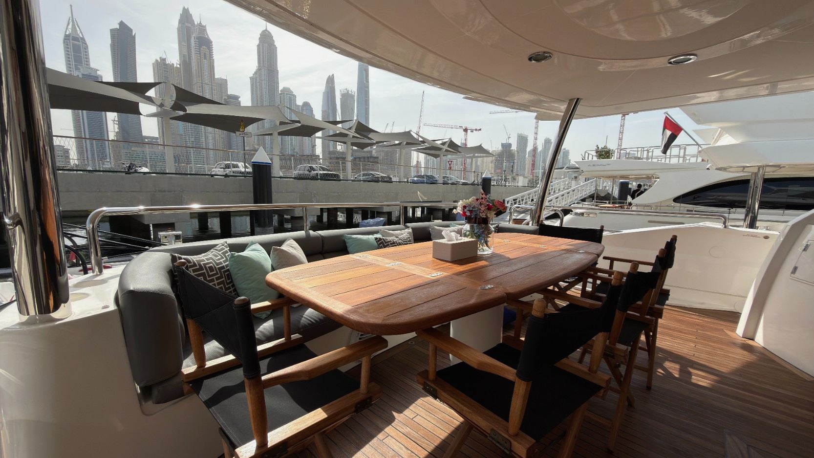 Sunseeker Aarna yacht, image 3