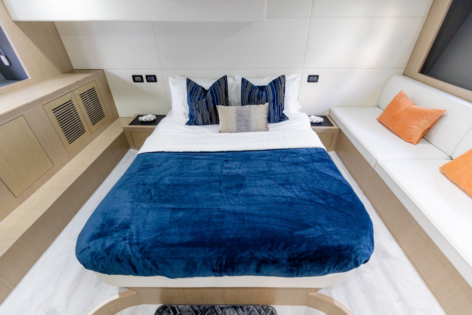 Sky Walker Ace yacht, image 4