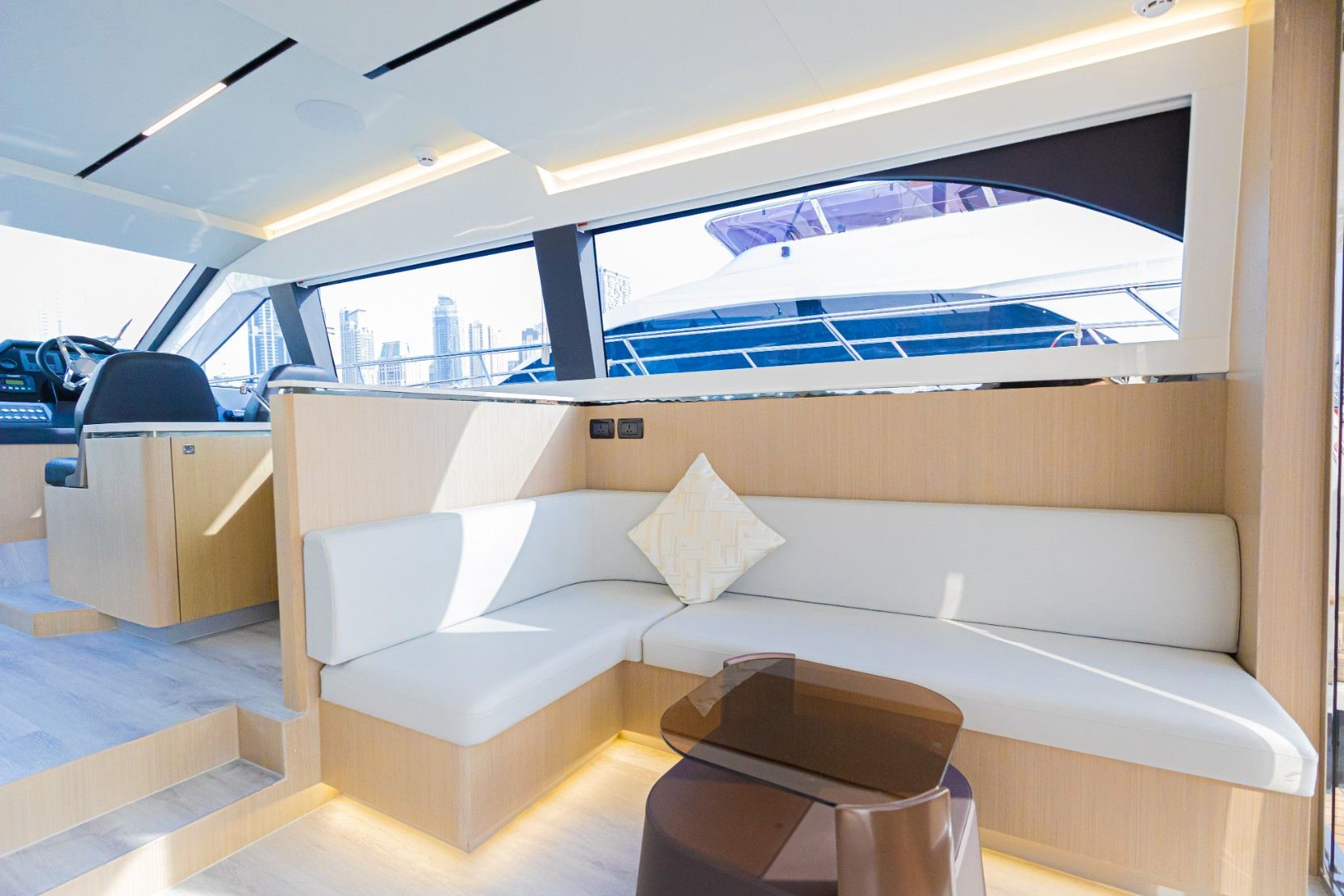 Sky Walker Ebb yacht, image 3