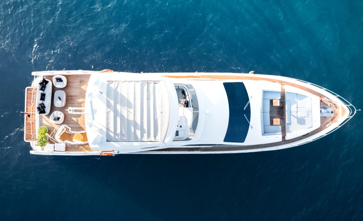 Azimut Satisfaction в Дубае, 88 футов