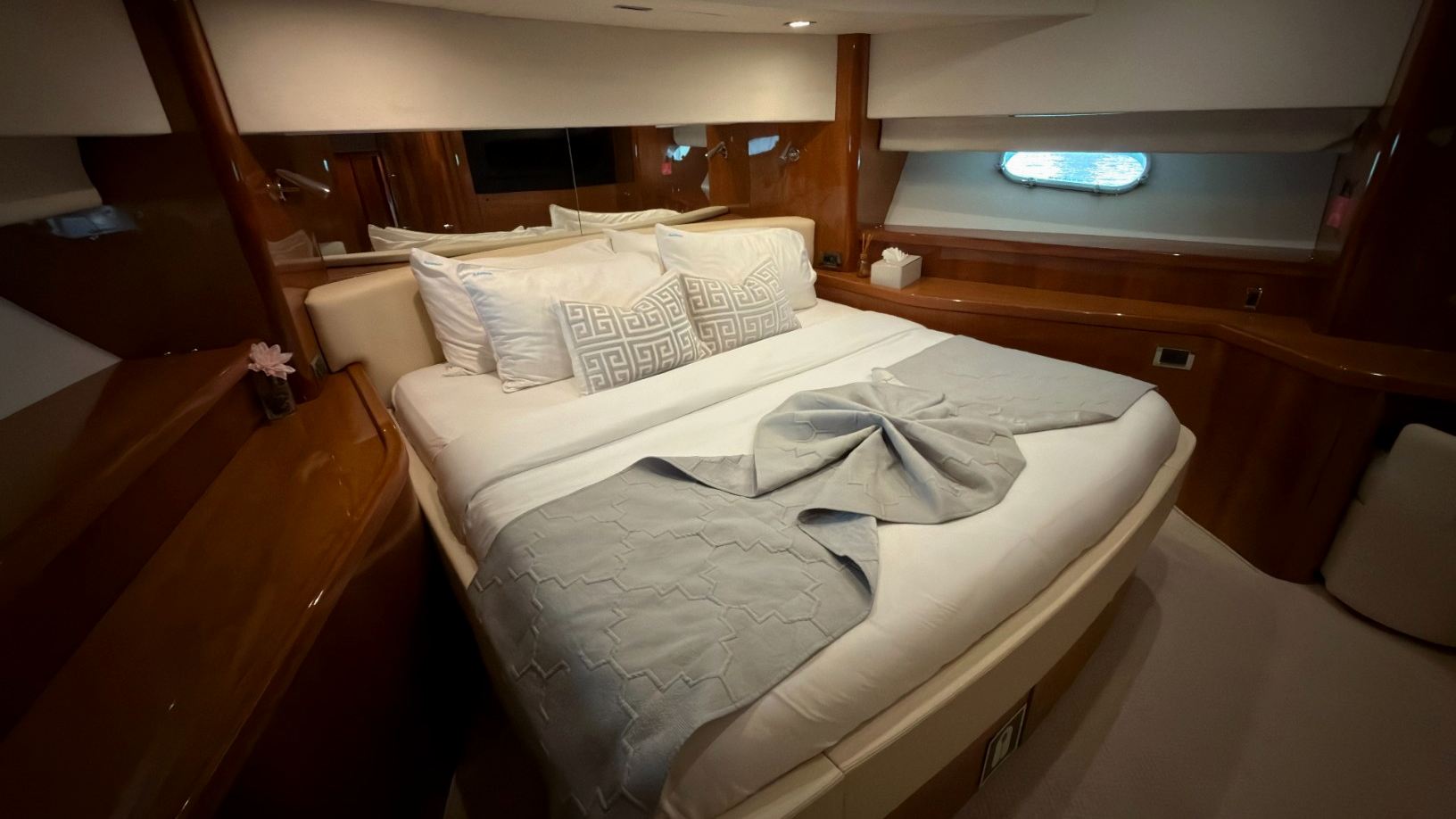 Sunseeker Aarna yacht, image 10