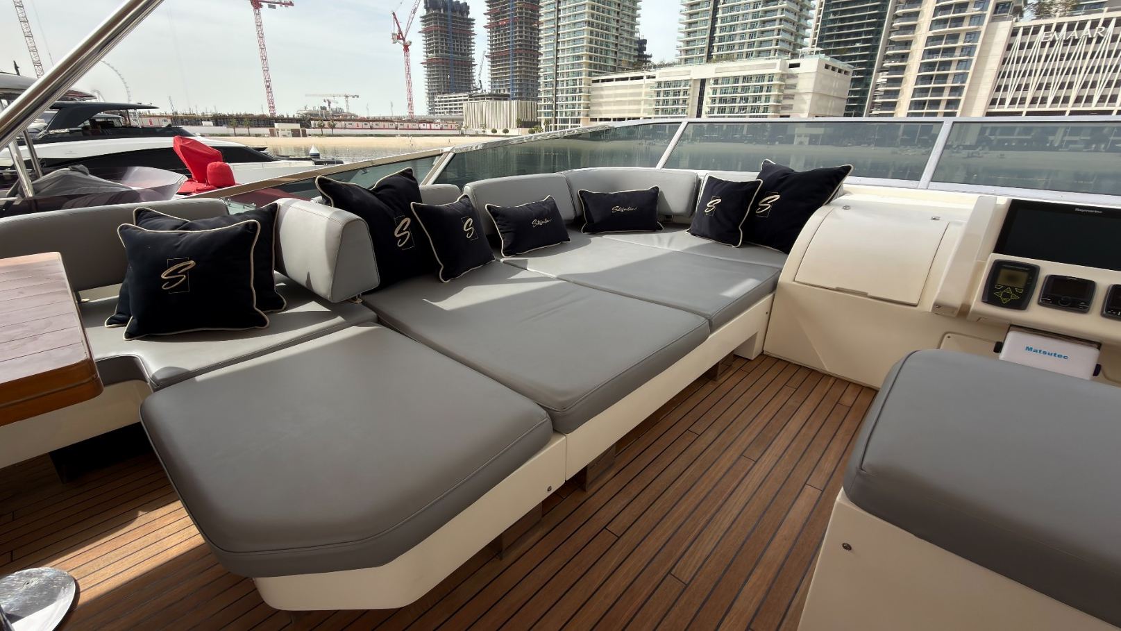 Azimut Satisfaction yacht, image 12