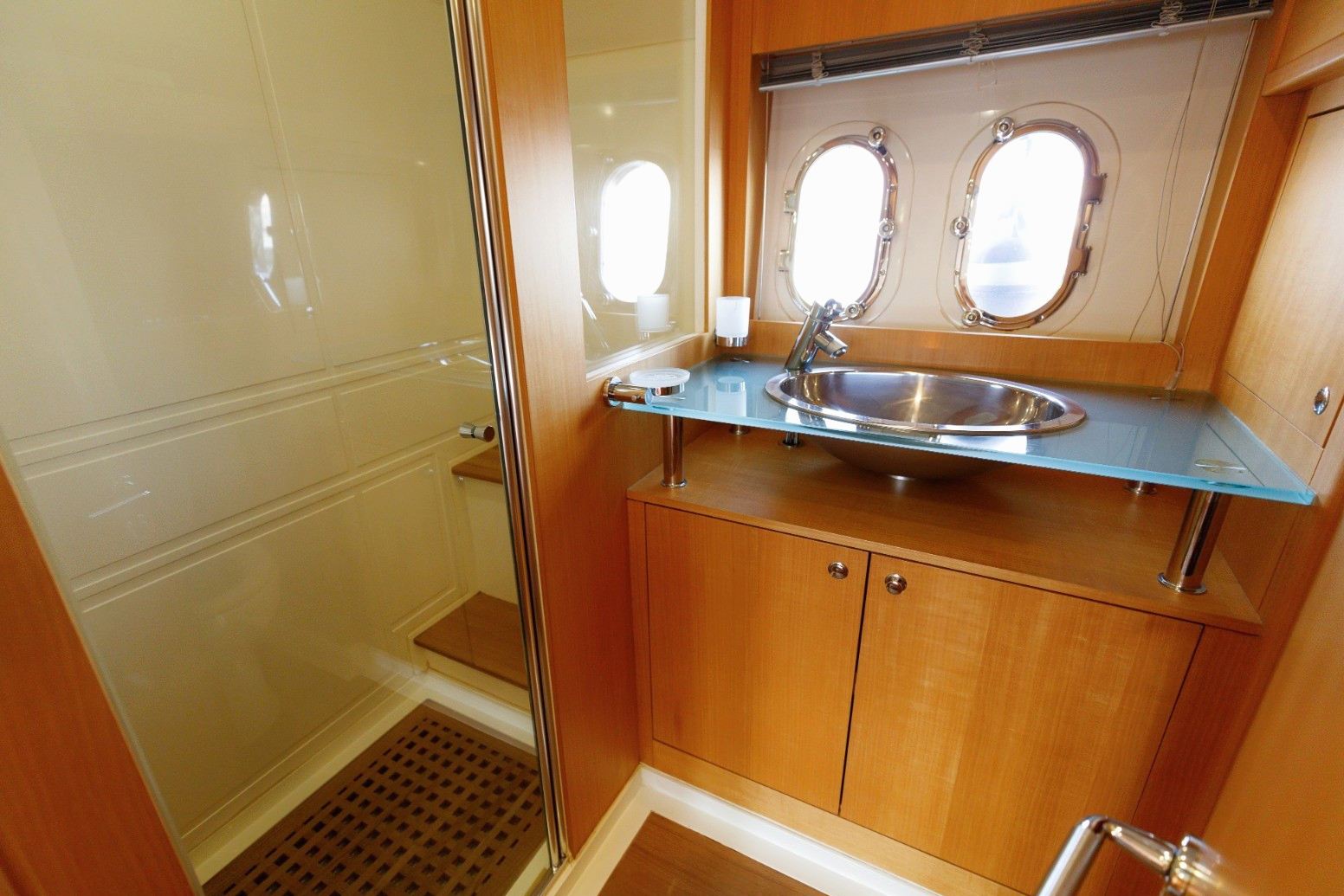 Numarine Veronika yacht, image 2