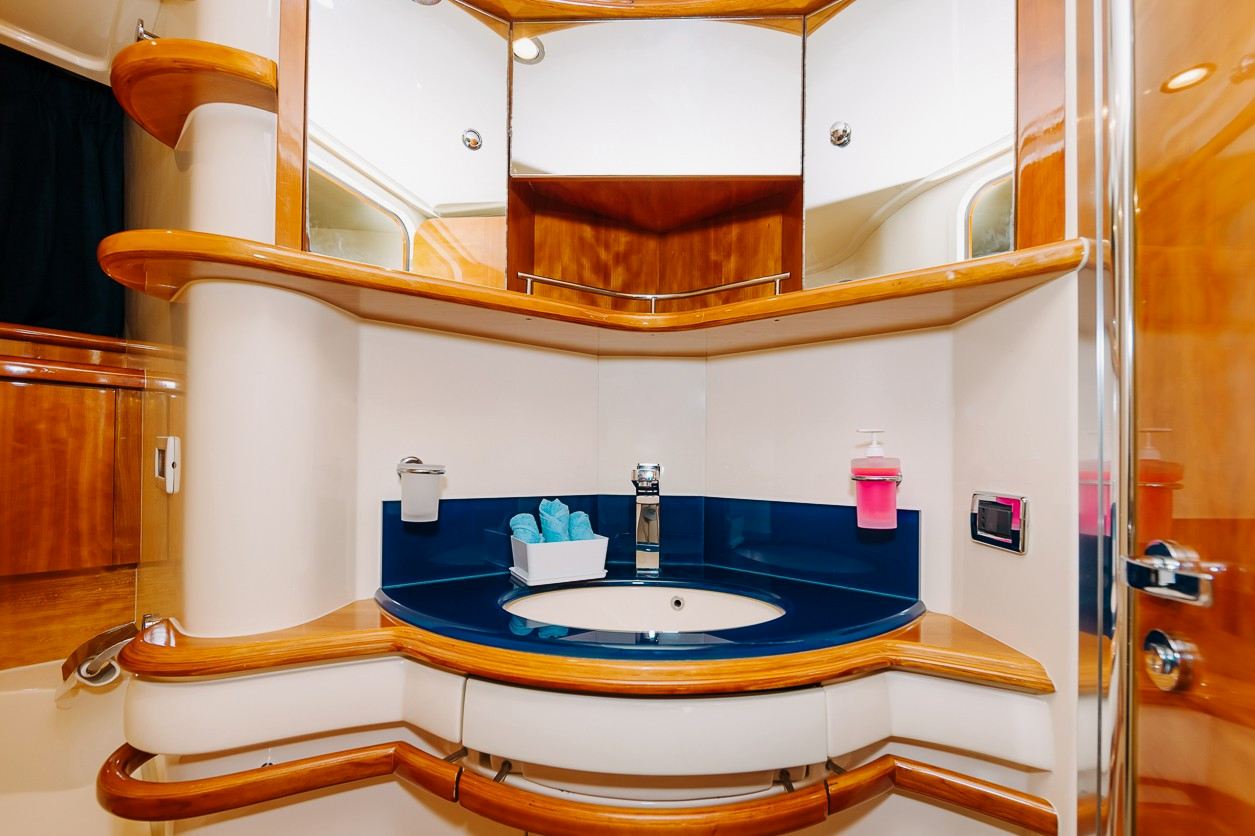 Azimut 8ofUs yacht, image 9