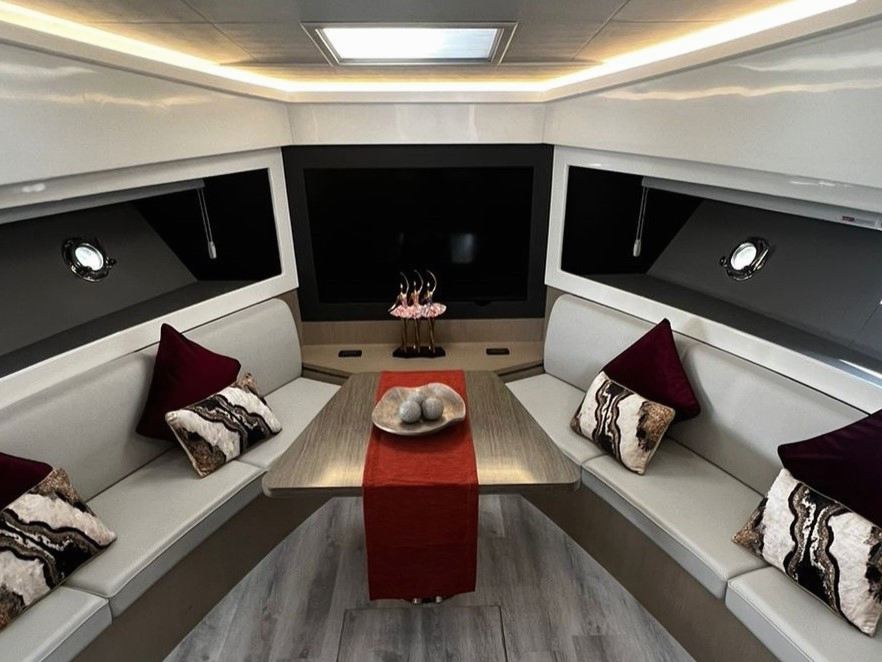 Sky Walker Zia yacht, image 5