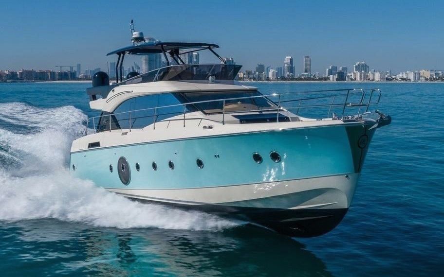 Monte Carlo 6 в Дубае, 60 футов