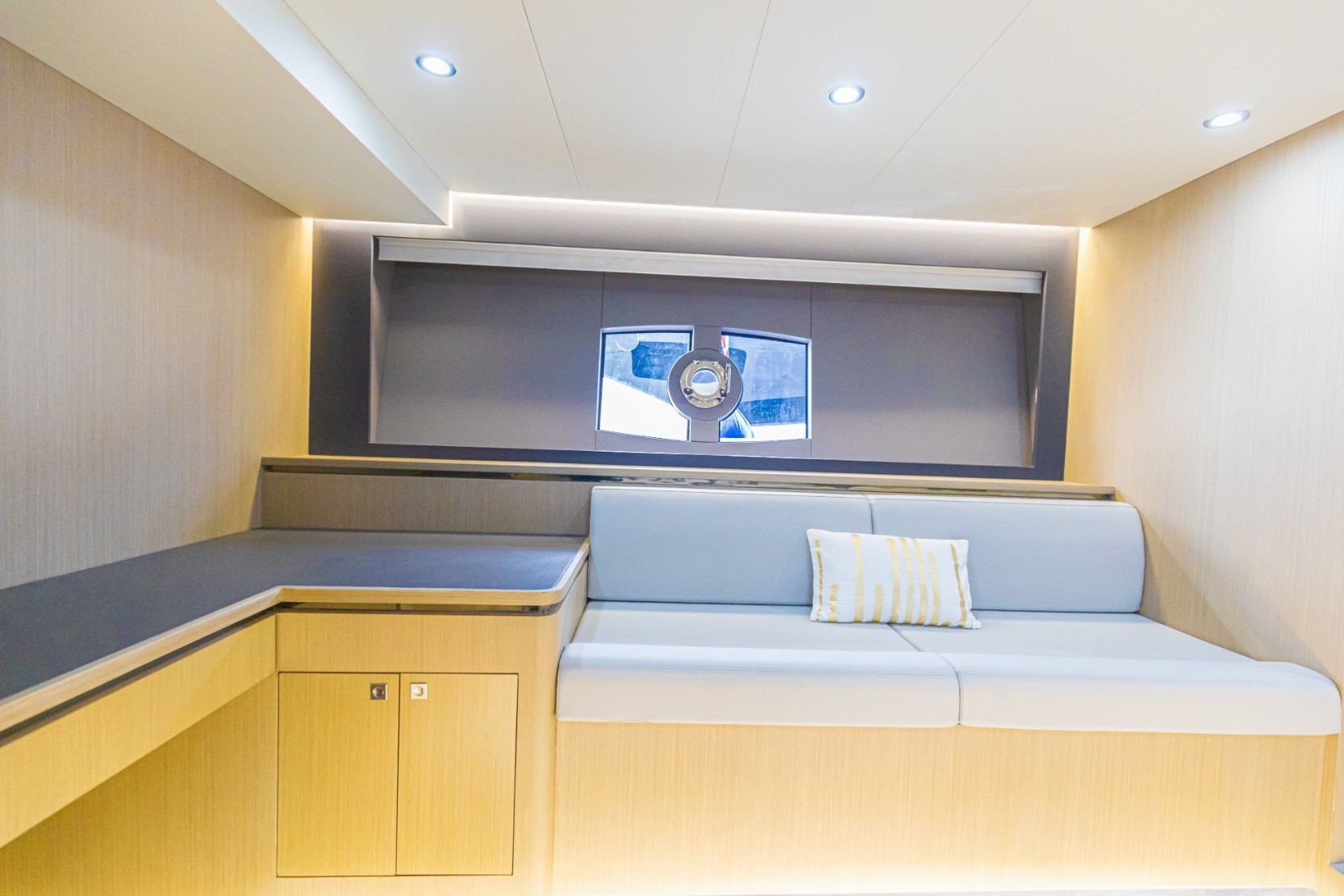 Sky Walker Ebb yacht, image 6