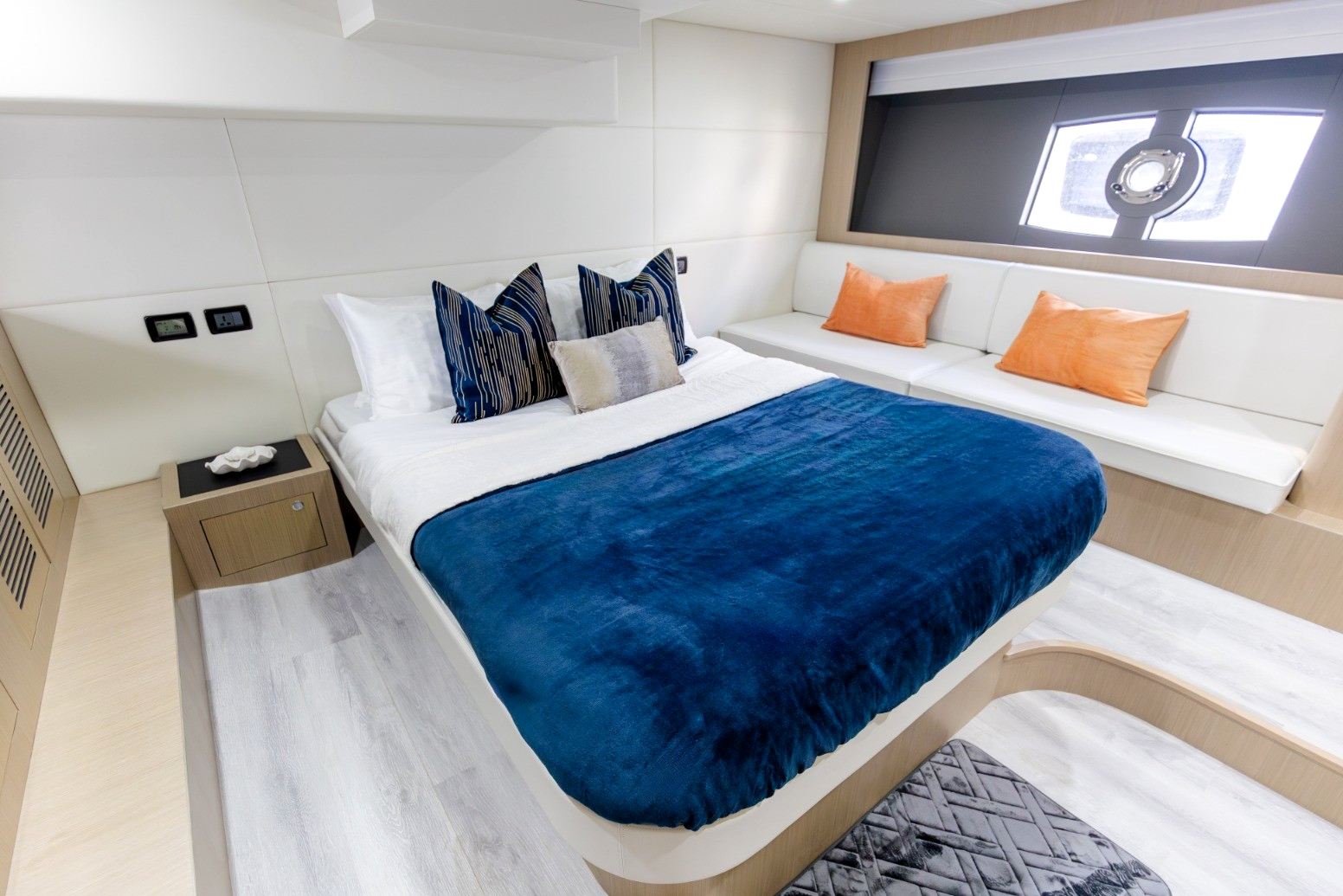 Sky Walker Ace yacht, image 8