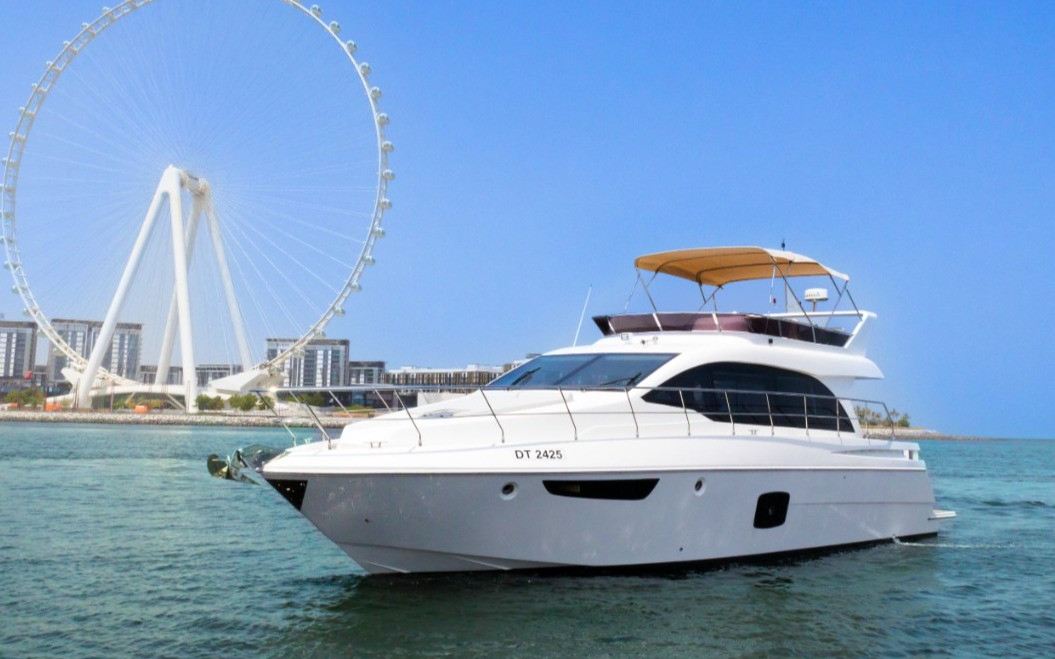 Sky Walker Ebb yacht in Dubai