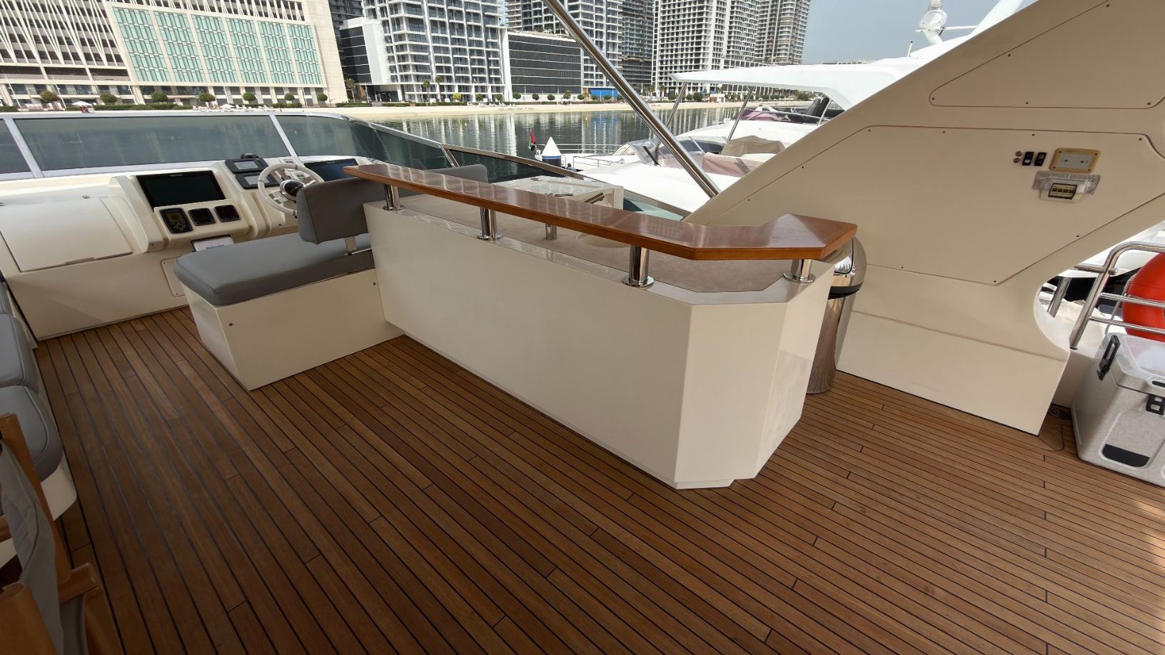 Azimut Satisfaction yacht, image 10