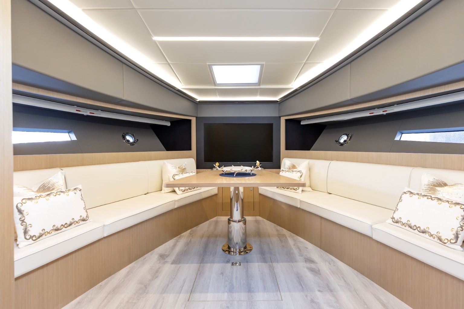 Sky Walker Ace yacht, image 3