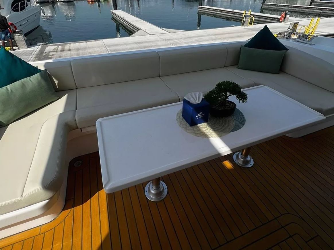 Sky Walker Aura yacht, image 5