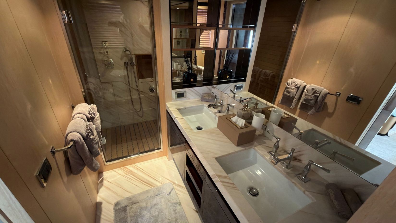 Azimut Satisfaction yacht, image 5