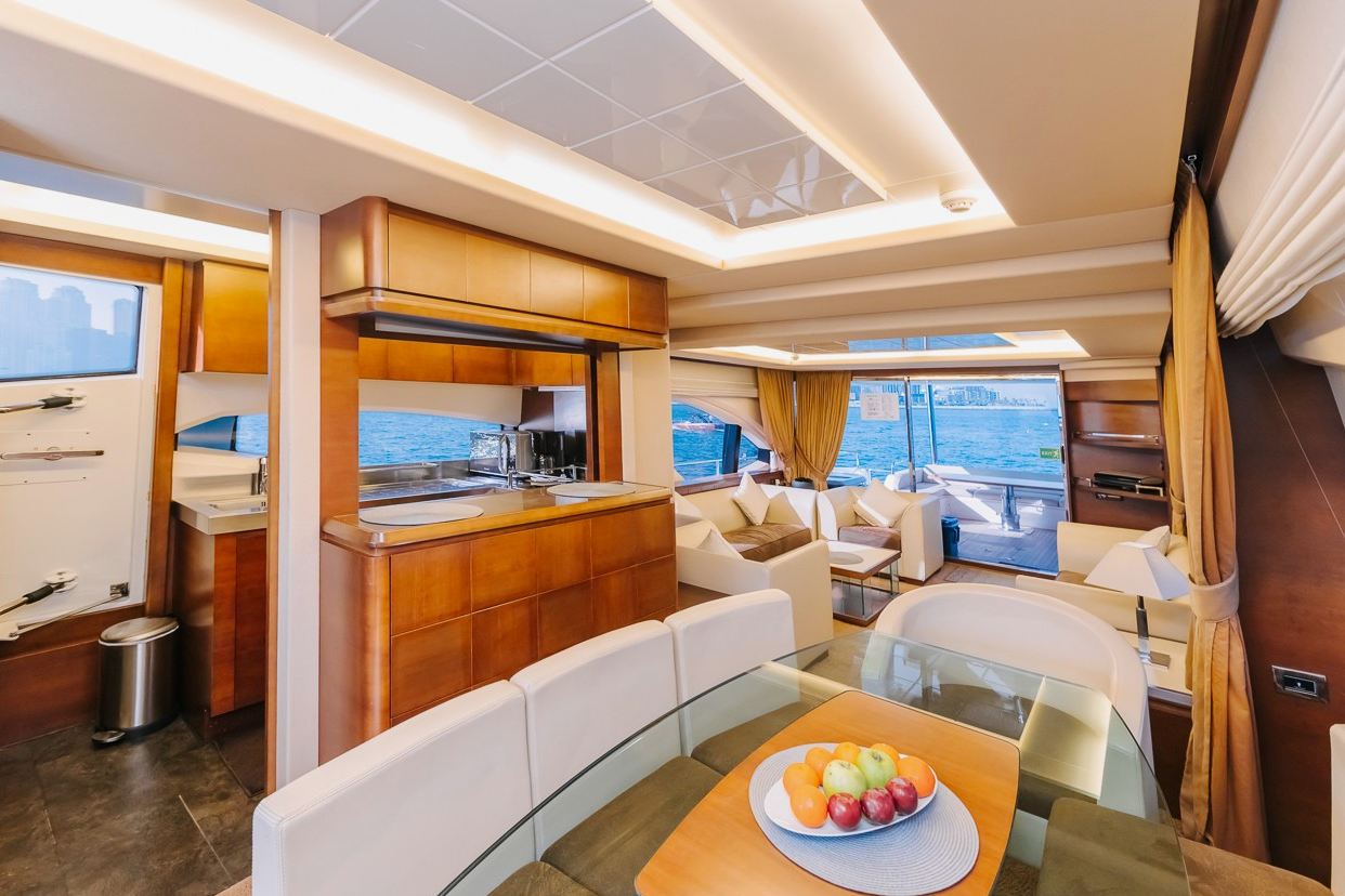 Azimut Viktoria yacht, image 9