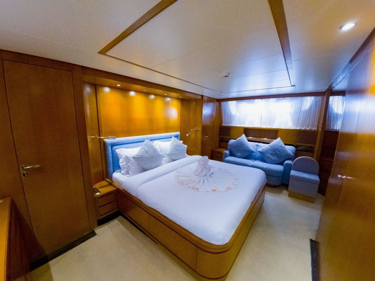 San Lorenzo yacht, image 8