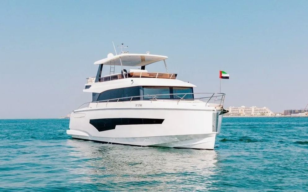 Sky Walker Maka yacht in Dubai