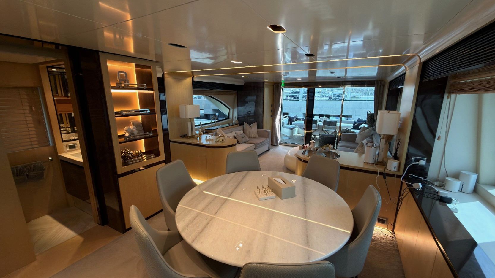 Azimut Satisfaction yacht, image 3