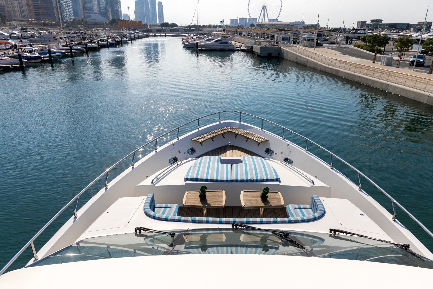Sky Walker Caliente yacht, image 11
