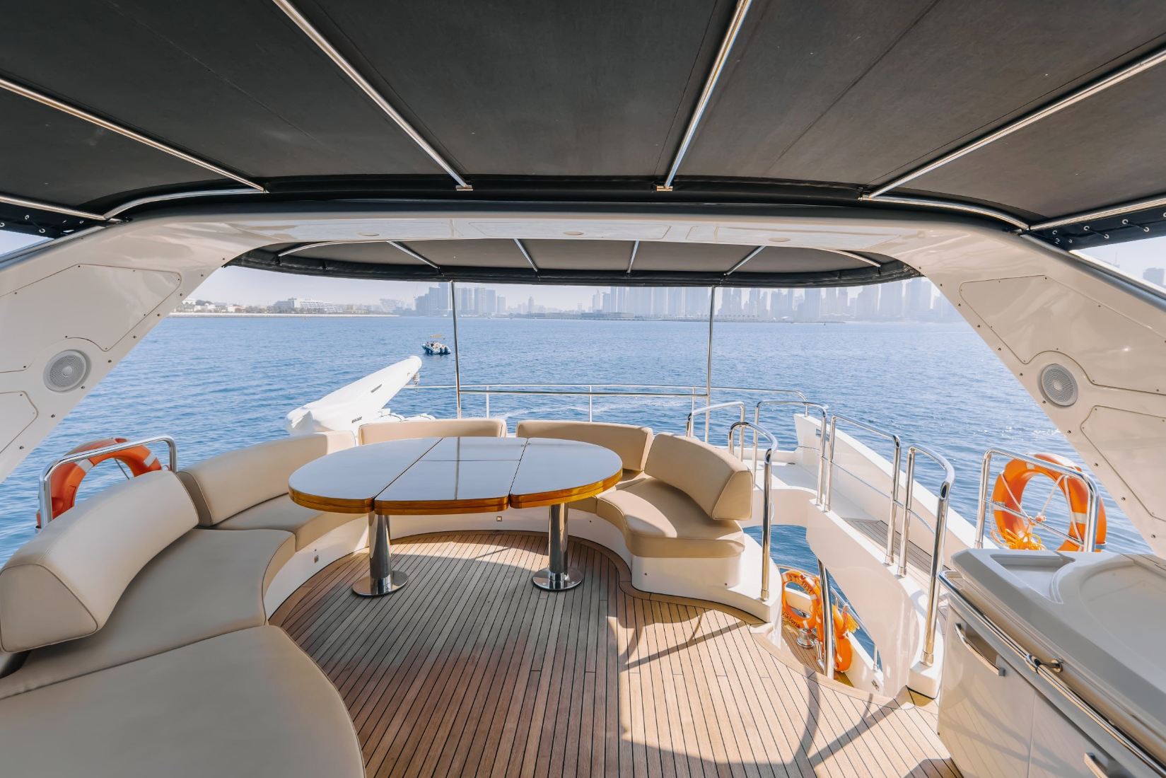 Azimut Viktoria yacht, image 2