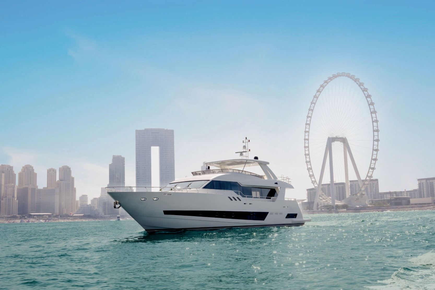 Sky Walker Caliente yacht, image 7